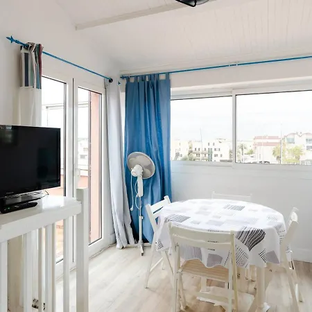 Duplex Lumineux à Avec Parking, Proche Et Port - Fr-1-409a-11